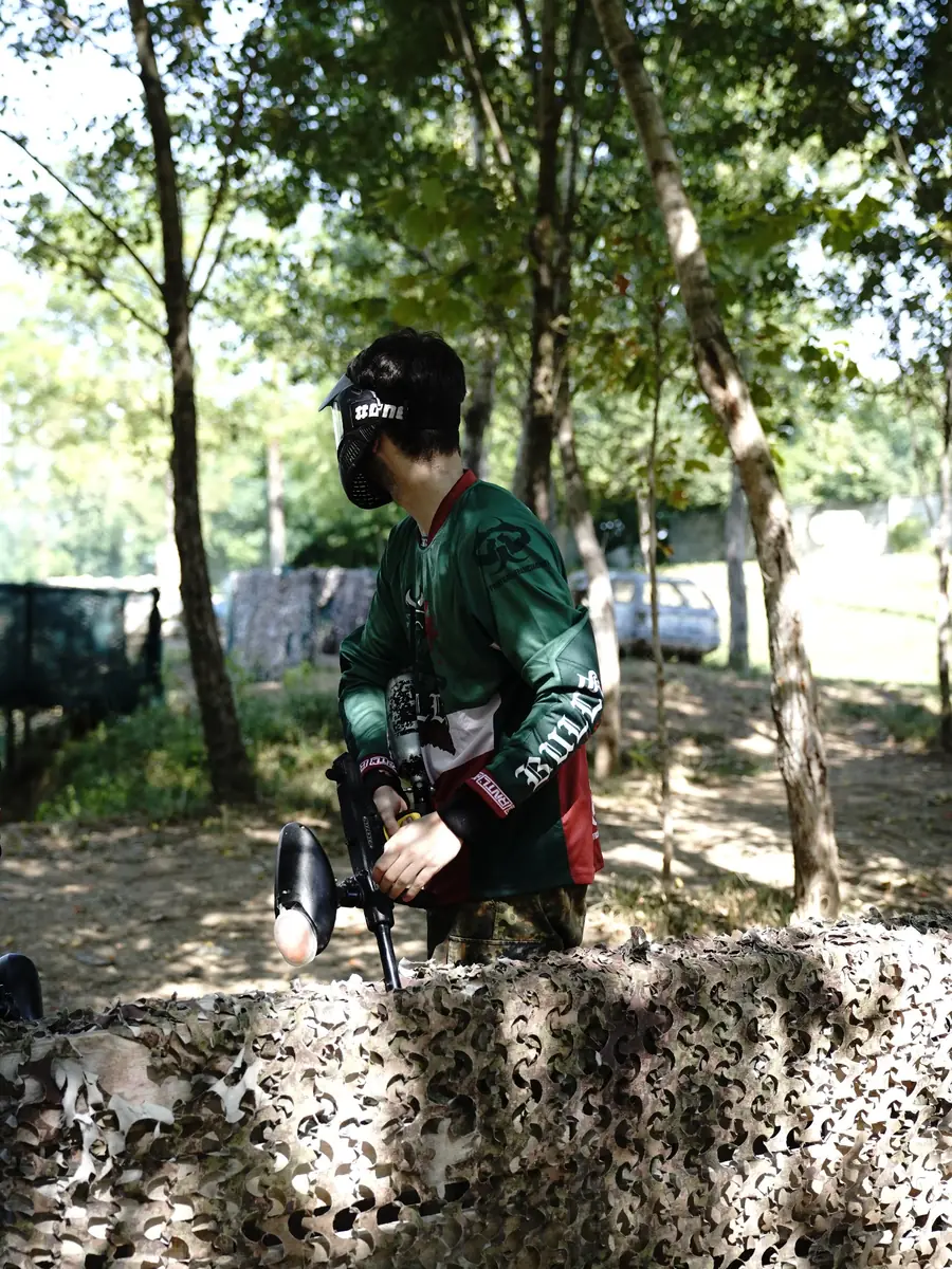 A Bulls Franciacorta player taking cover in the team jersey